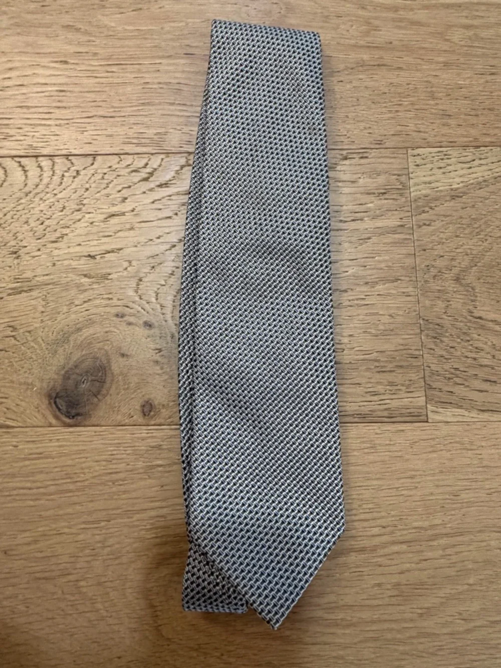 Hugo Boss Classic Men's Neutral Patterned Silk Tie made in Italy VGUC